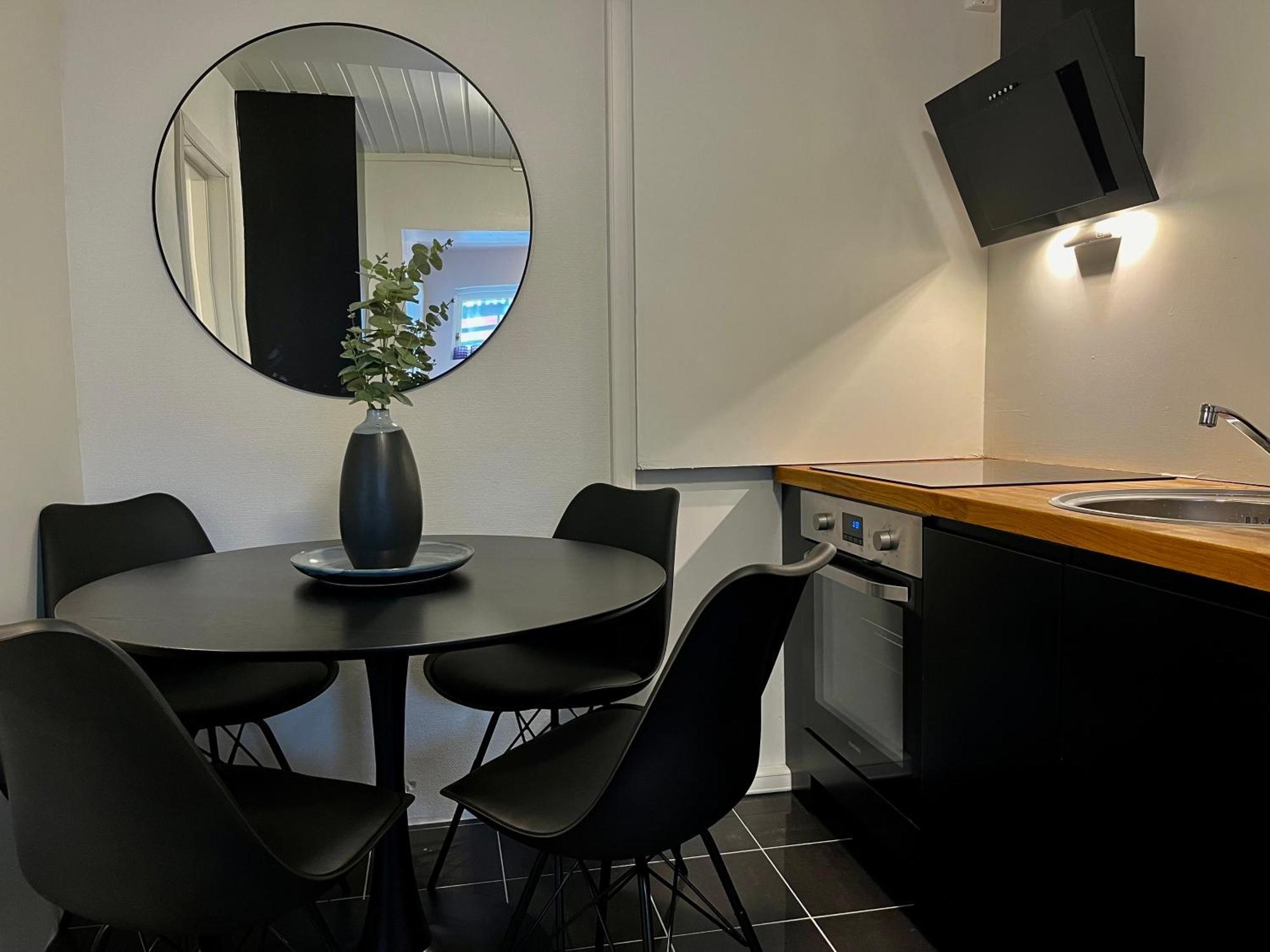 Five Apartments - Boutique ทรอมโซ ภายนอก รูปภาพ