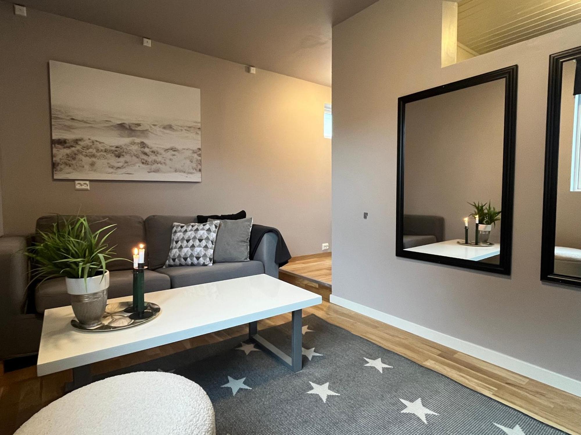 Five Apartments - Boutique ทรอมโซ ภายนอก รูปภาพ