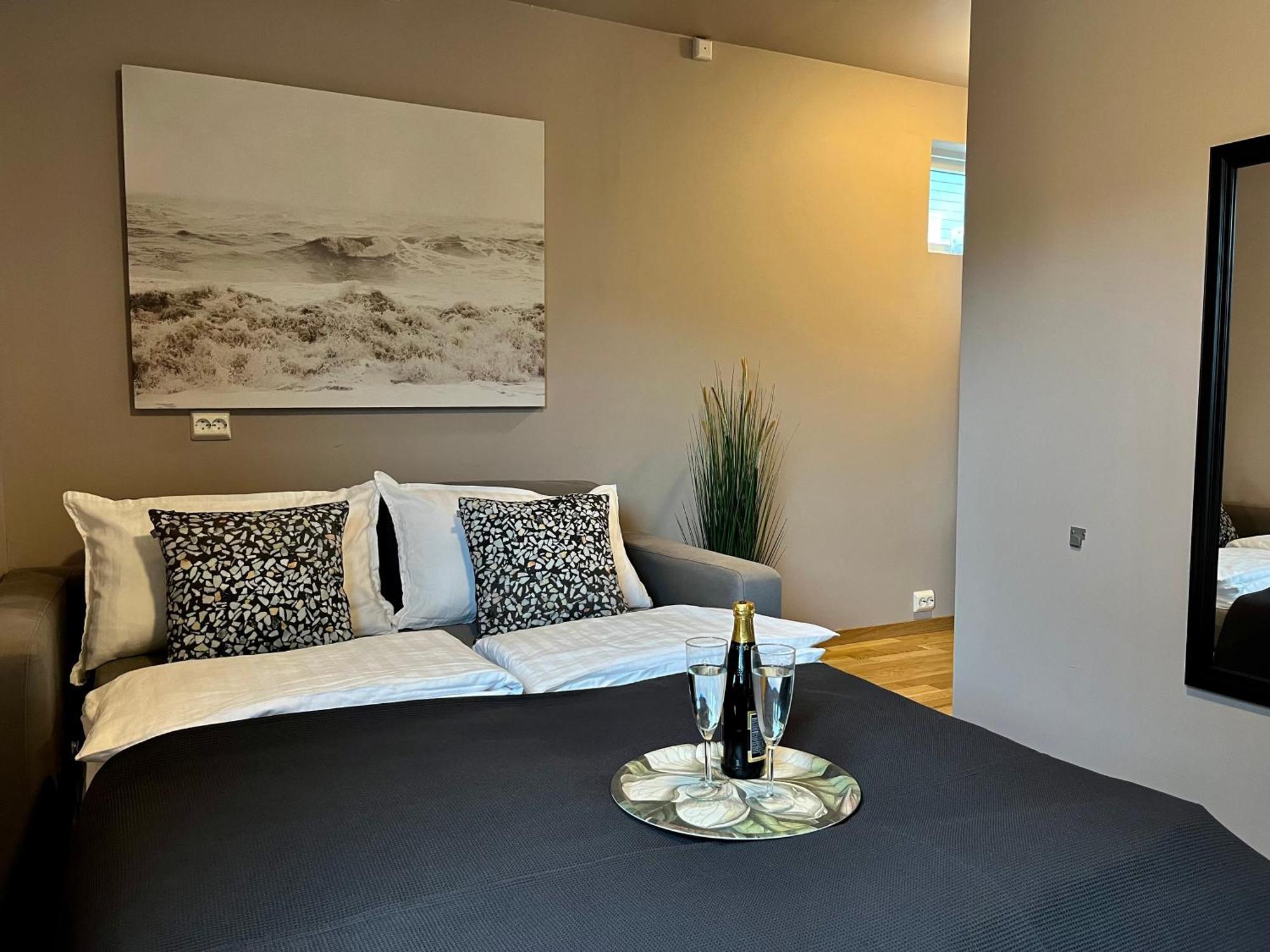 Five Apartments - Boutique ทรอมโซ ภายนอก รูปภาพ