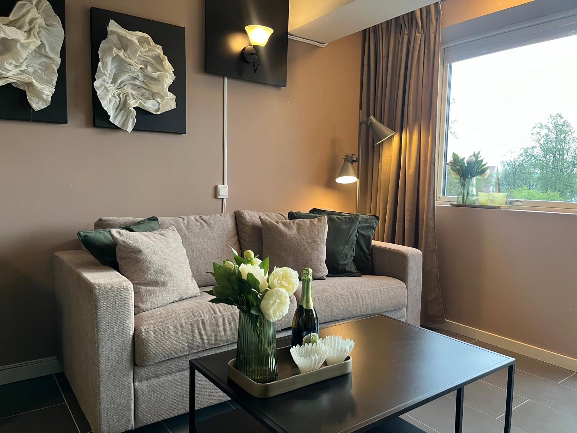 Five Apartments - Boutique ทรอมโซ ภายนอก รูปภาพ